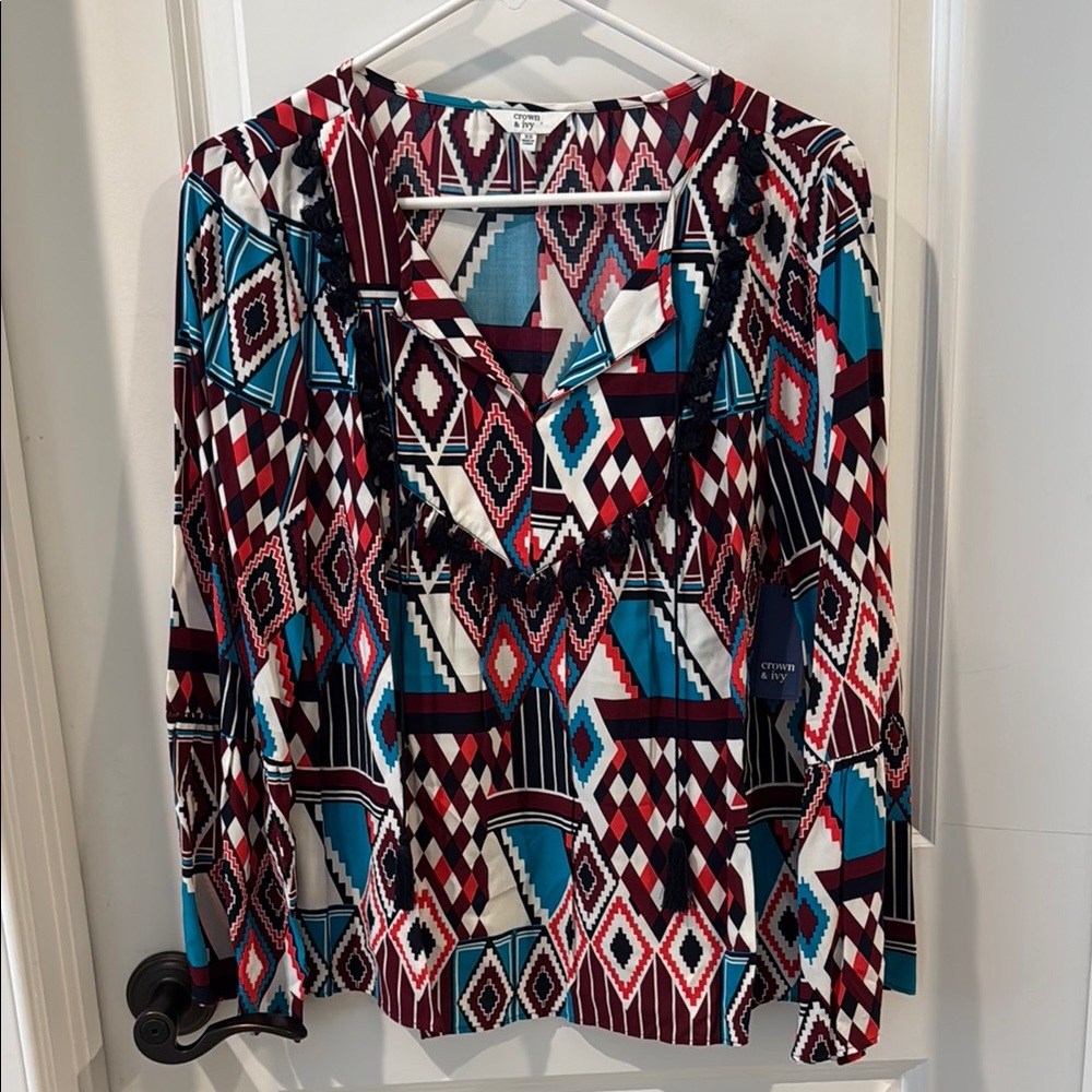 NWT Crown & Ivy Tribal Print V-Neck Top - Multicolor XS